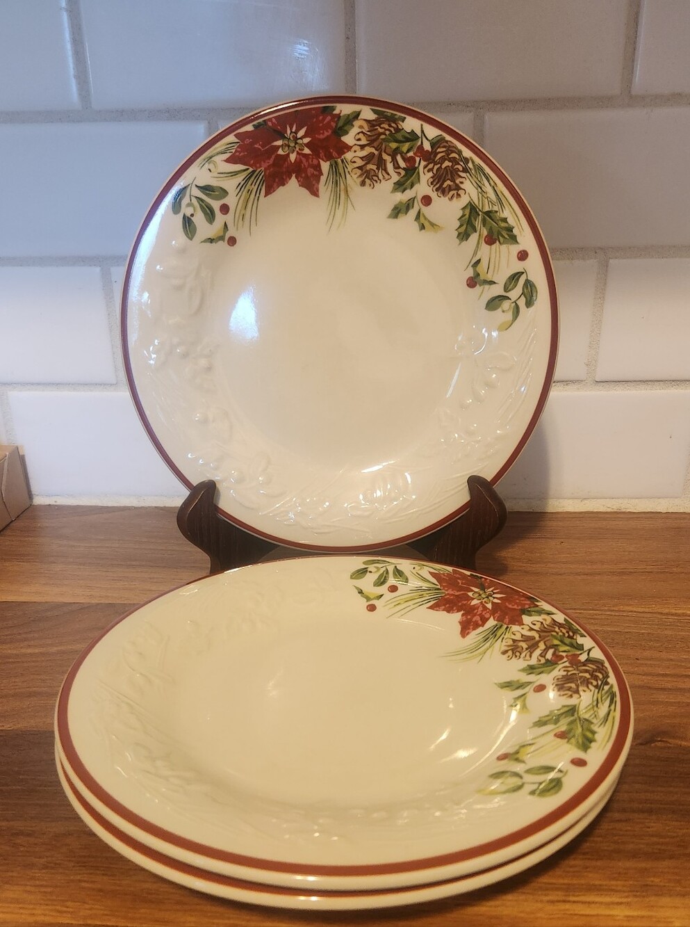Longaberger Natures Garland Holiday Poinsettia Ceramic Dinner Plates - Set of 3